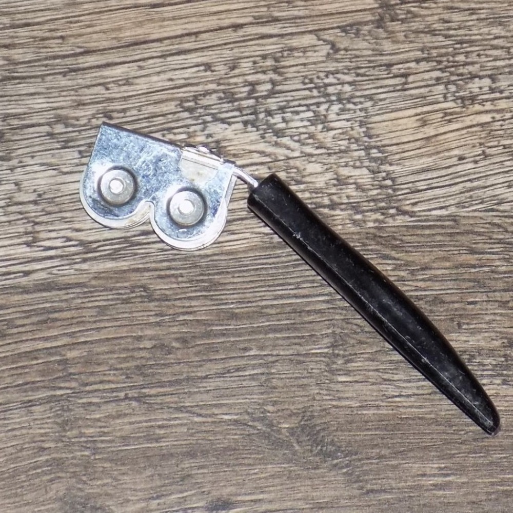Ekco Knife Sharpener Unisex OS Silver Good Vintage Chromium Plated‎ USA Handheld